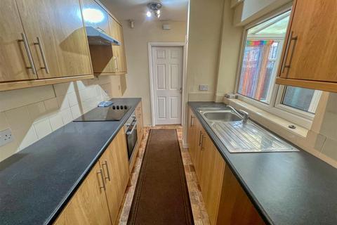 3 bedroom terraced house for sale, Shuttlewood Road, Chesterfield S44