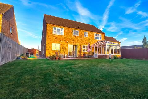 5 bedroom detached house for sale, Steeple View, March PE15