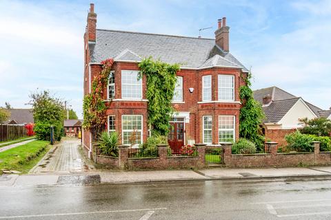 6 bedroom detached house for sale, Normanston Drive, Oulton Broad