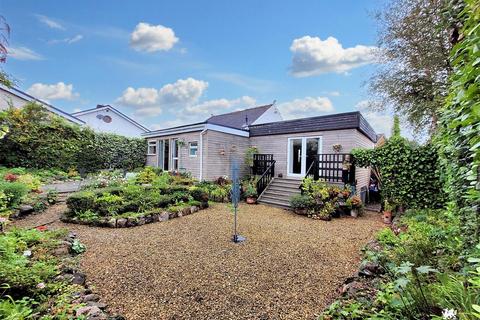 2 bedroom detached bungalow for sale, Monksford Street, Kidwelly