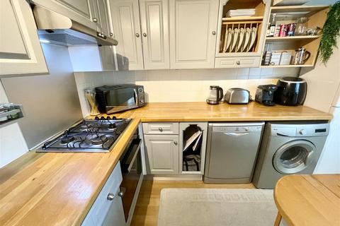 37 Chickerell Road, Swindon, SN3 2RQ