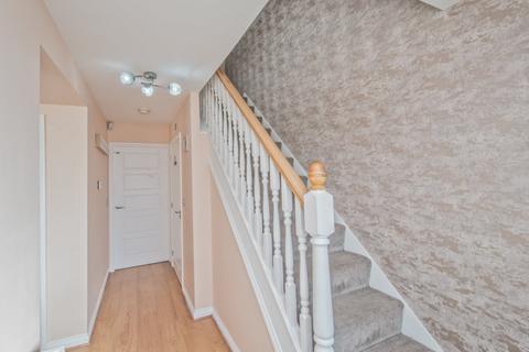 4 bedroom semi-detached house for sale, Miry Lane, Liversedge, West Yorkshire, WF15