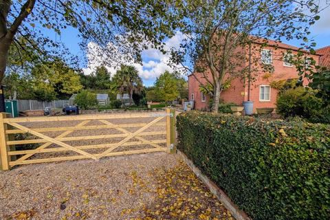 4 bedroom detached house for sale, Woodhouse Road, Norwell, Newark