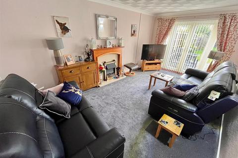 3 bedroom semi-detached bungalow for sale, Queensway, Caister-On-Sea, Great Yarmouth