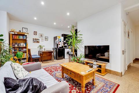 2 bedroom flat for sale, Stanthorpe Road, London SW16