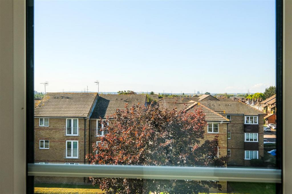 52 Thurlow close-16.jpg