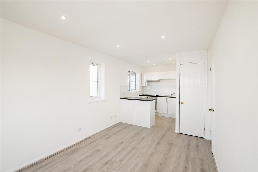 52 Thurlow close-6.jpg