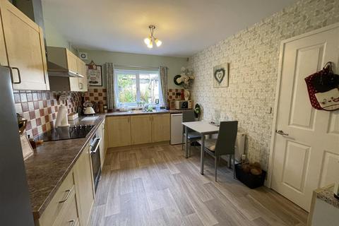 3 Brown Avenue, Llanelli, SA15 2BB