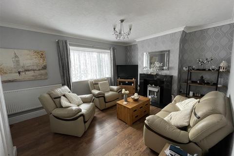 3 Brown Avenue, Llanelli, SA15 2BB