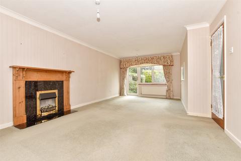 3 bedroom detached house for sale, Queens Avenue, Birchington, Kent