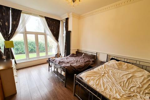 1 bedroom flat to rent, Whipps Cross Road, London, E11