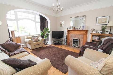 4 bedroom semi-detached house for sale, Hillside Gardens, Wallington SM6