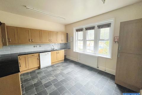 3 bedroom flat to rent, Upcott Hill, Okehampton, Devon, EX20