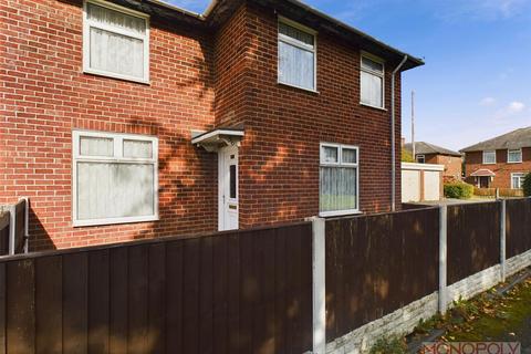 3 bedroom end of terrace house for sale, Oak Drive, Wrexham