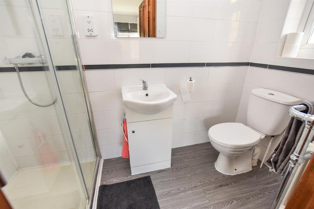 Bedroom Two Ensuite