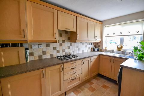 2 bedroom flat for sale, Nursery Road, Radcliffe-On-Trent, Nottingham