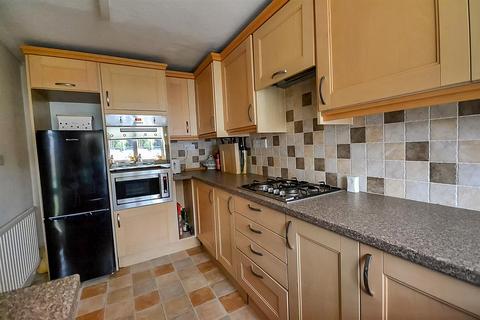 2 bedroom flat for sale, Nursery Road, Radcliffe-On-Trent, Nottingham