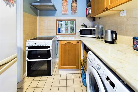 57 May Close, Chessington, KT9 2AP