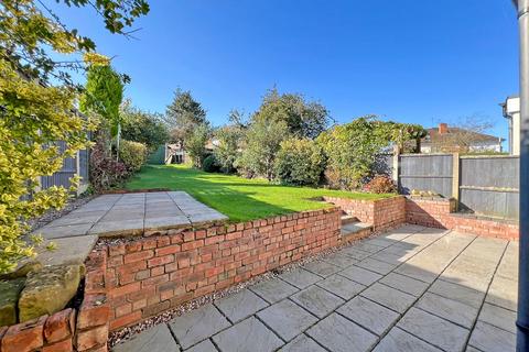 41 Bhylls Crescent, Wolverhampton, WV3 8DX