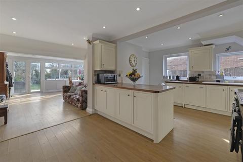 3 bedroom semi-detached house for sale, Maidstone Road, Matfield, Tonbridge