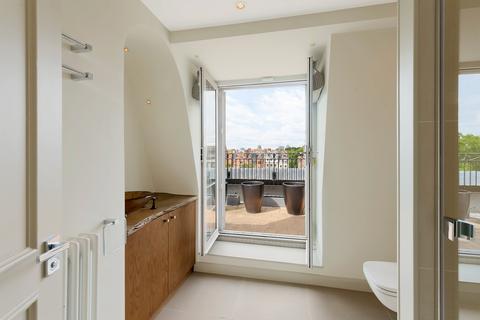 3 bedroom apartment for sale, Cadogan Place, London SW1X