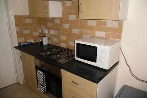 3 bedroom house to rent, 243 Hubert Road, B29 6ES