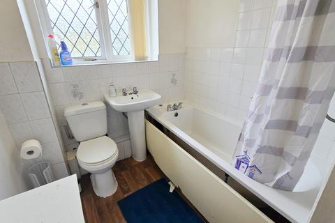 1 bedroom flat for sale, Badby Close B, Manchester