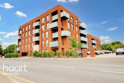 1 bedroom flat to rent, Winterberry Court - Hornchurch - RM11