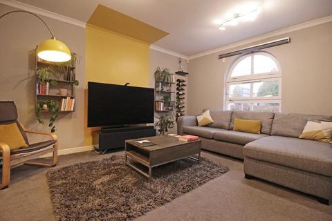 2 bedroom flat for sale, Claycrofts Place, Stirling, FK7