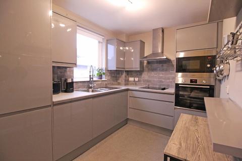 2 bedroom flat for sale, Claycrofts Place, Stirling, FK7