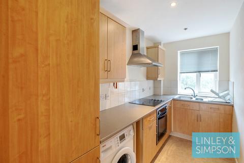 2 bedroom flat for sale, TURLOW COURT, LEEDS, LS9