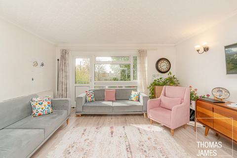 2 bedroom flat for sale, Windsor Court, Southgate, N14