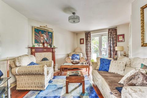 3 bedroom flat for sale, Bramley Road, Oakwood, N14