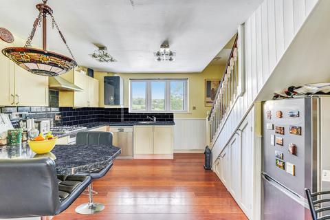 3 bedroom end of terrace house for sale, Bramley Road, London, N14
