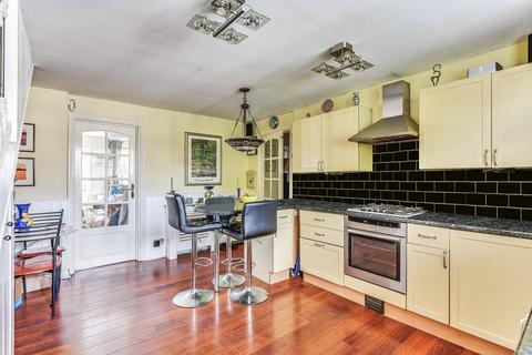 3 bedroom end of terrace house for sale, Bramley Road, London, N14