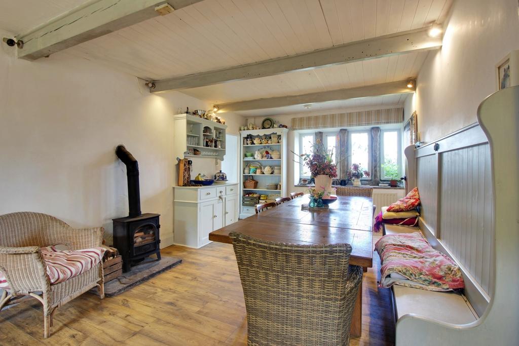 Kitchen   Dining room