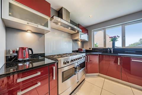 33 Bolts Croft, Chippenham, SN15 3GQ