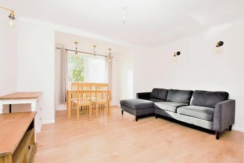 1 bedroom flat to rent, Chaucer Drive Bermondsey SE1