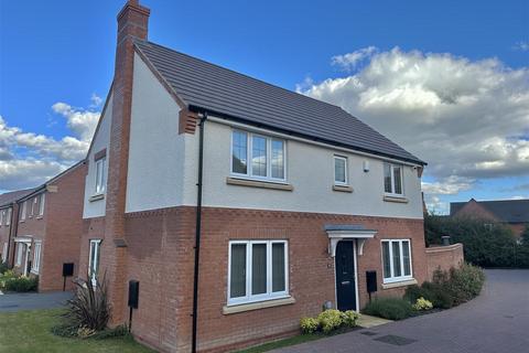 4 bedroom detached house to rent, Pathfinder Way, Castle Donington DE74