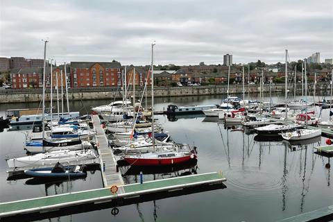 3 bedroom apartment to rent, South Ferry Quay, Liverpool