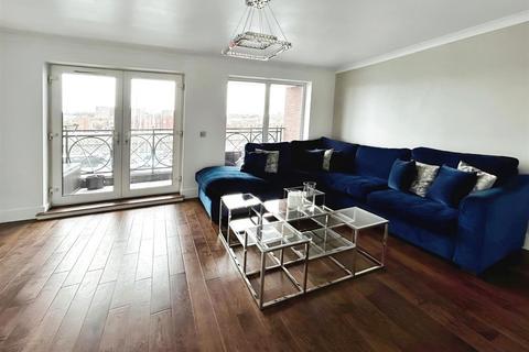 3 bedroom apartment to rent, South Ferry Quay, Liverpool