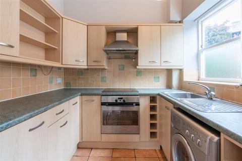 2 bedroom flat to rent, Akenside Terrace, Jesmond, NE2