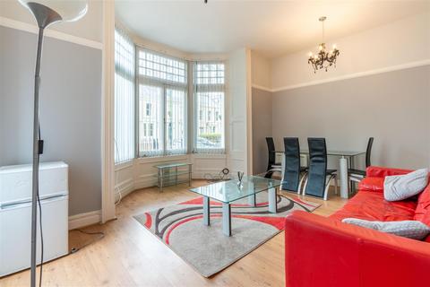 2 bedroom flat to rent, Akenside Terrace, Jesmond, NE2