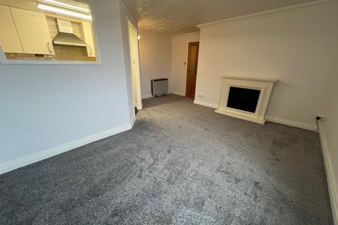 2 bedroom apartment to rent, St. Annes Road, Blackpool, Lancashire, FY4