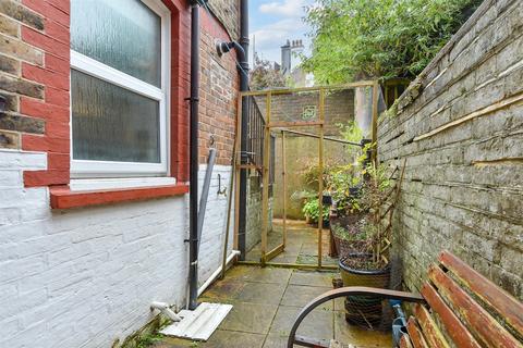 1 bedroom ground floor flat for sale, Inwood Crescent, Brighton, East Sussex