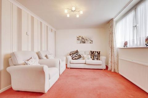 2 bedroom flat for sale, East Street, Southend-on-sea, SS2