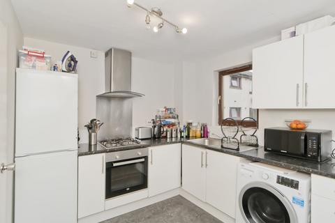 2 bedroom flat for sale, 3/3 Kirklands, Costorphine, EH12 9BA