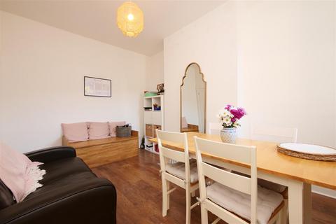 2 bedroom terraced house for sale, Gray Street, Off Scarcroft Road