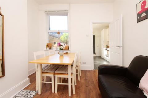 2 bedroom terraced house for sale, Gray Street, Off Scarcroft Road