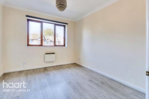 1 bedroom flat for sale, College Road, Abbots Langley